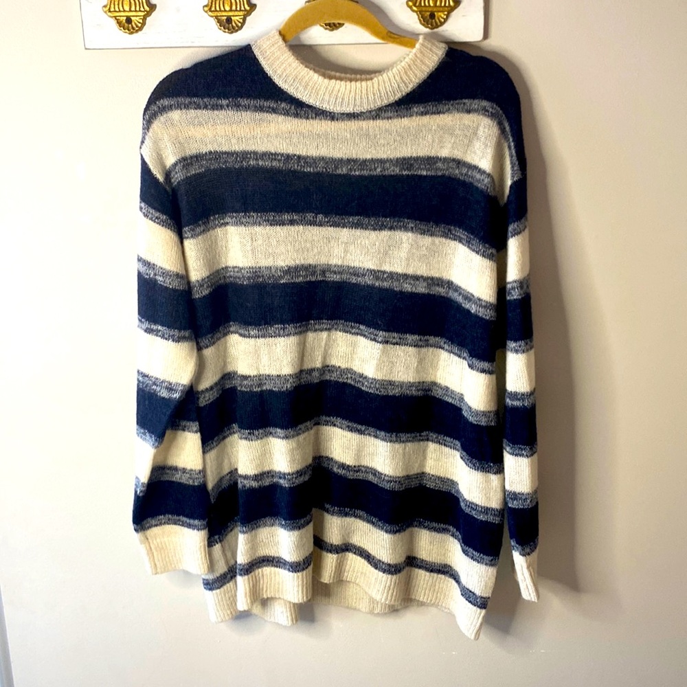 Striped thin long sleeve sweater